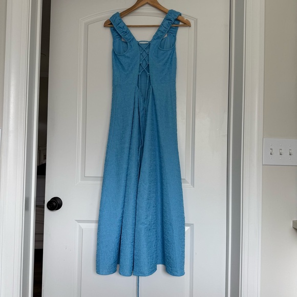 ASTR the Label Crinkle Maxi
Dress size medium - Picture 4 of 7